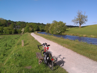 canal near Apperley Bridge