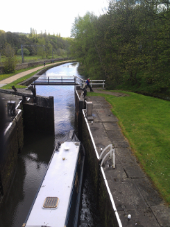 Traversing Newlay locks #1