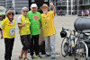 Cyclists Ase, Tordis & Tore with Colin.