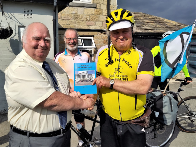 Otley Town Mayor Ray Smith with Tore outside the Royaly Pub